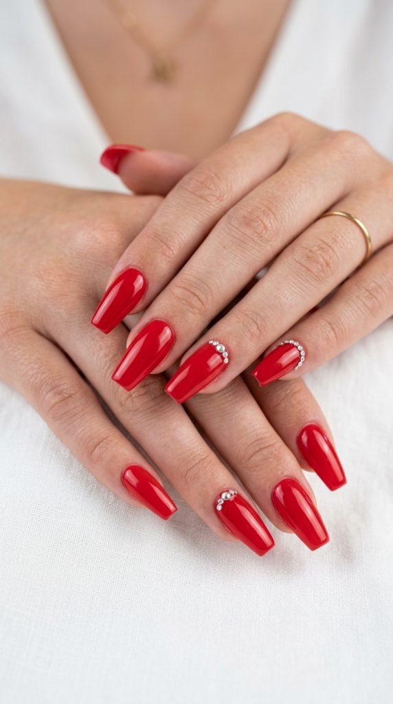 red nail designs