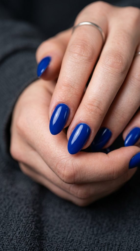 blue acrylic nails