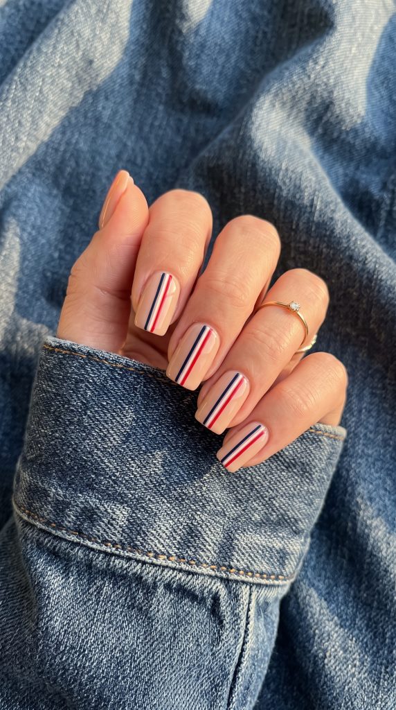 simple fourth of july nails